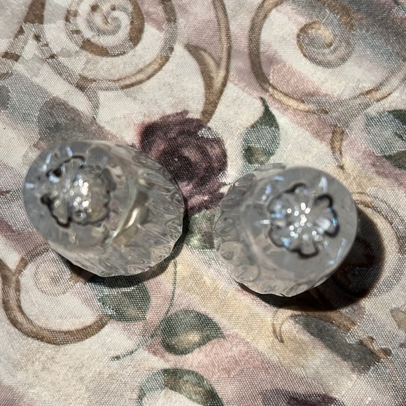 EUC Salt & Pepper shakers - Picture 5 of 8